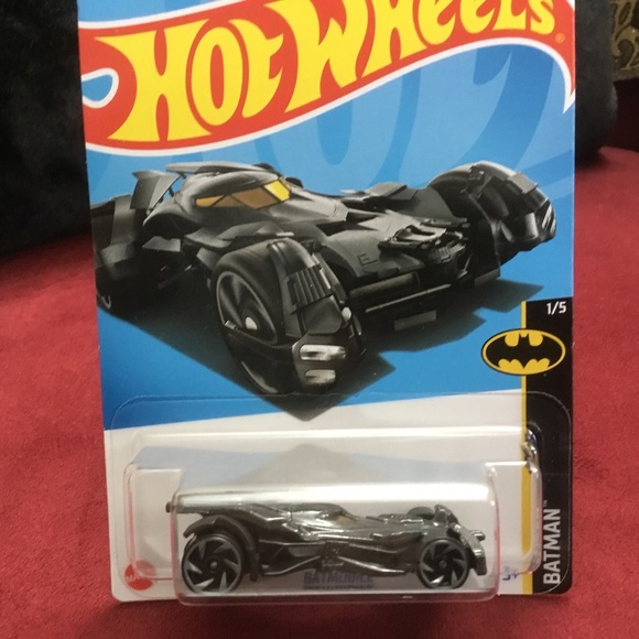 Batmobile (1/5) Help Batman fight crime and protect Gotham City - Picture 1 of 5